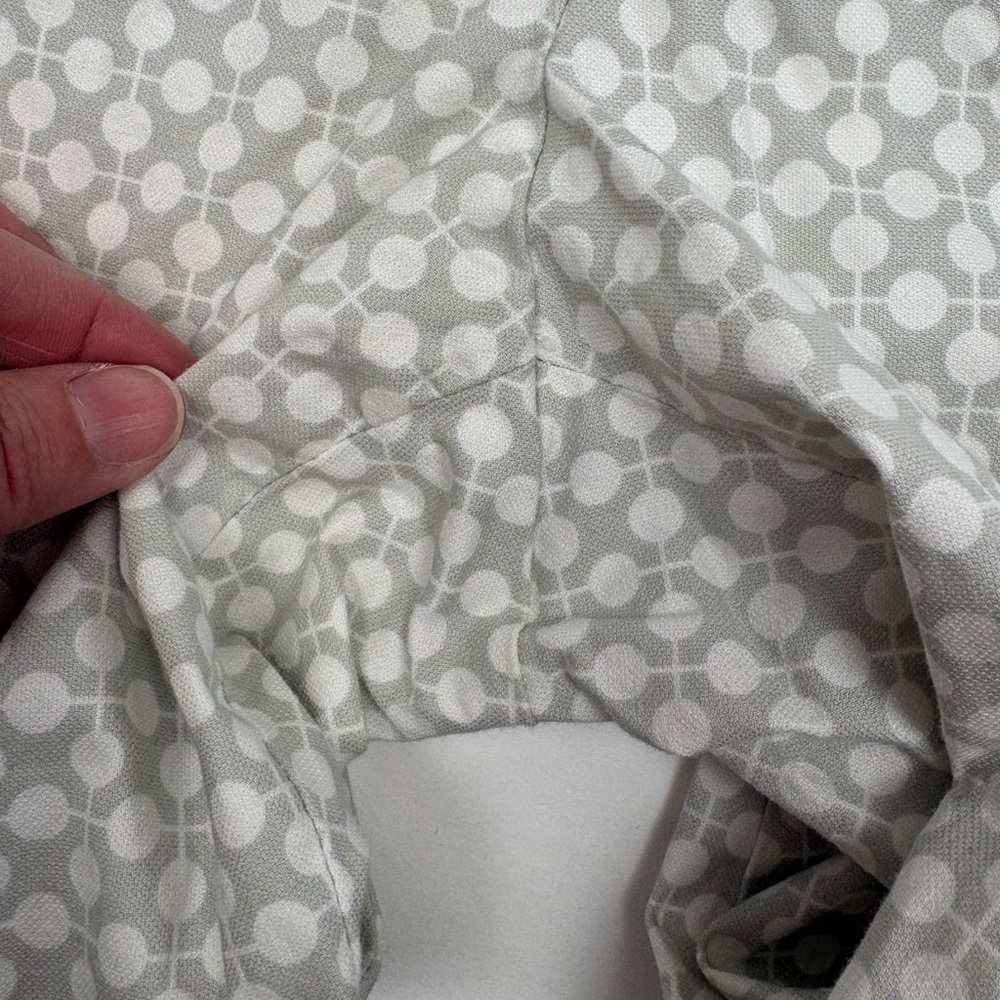 Gap Light Gray Dot-Pattern Slim Cropped Pants Siz… - image 8